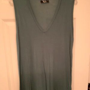 Comfy and lightweight forest green tunic top